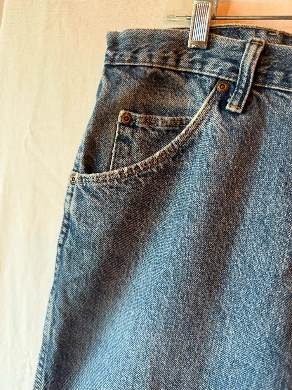 Classic Men's Wrangler Blue Denim Jeans 38 x 24